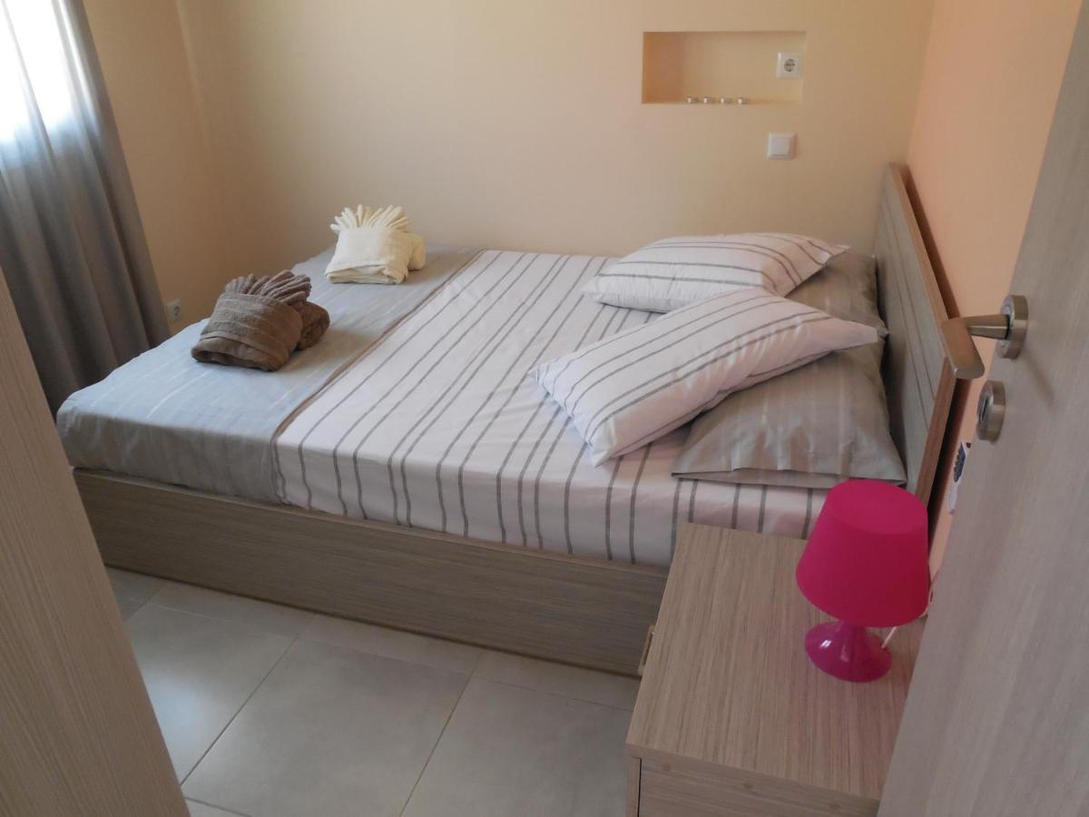 Costa Petra - Luxury Seaside Cottage With Garden - Vacation House For Families In Greece Неа-Мессагала Экстерьер фото
